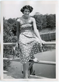Vintage Original Photograph Pin Up Model 1950s / 60s 7" x 5"