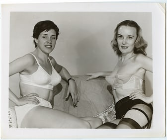 Vintage Original Photograph Pin Up Model 1950s 5" x 4"