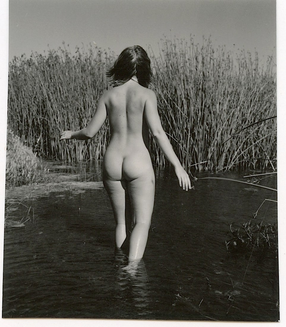ANDRÉ DE DIENES Vintage Photo 1950s-1960s Nude Study: The provenance of this photo is from the archives of notable photographer André de Dienes.The dimensions are Approx. 2.75" x 2.75" (small variances can occur). This black and white gelatin photo was 