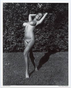 BUNNY YEAGER Vintage Pin Up Litho RUTH ANDERSON: This lot is coming from Bunny Yeager's estate/archives. Linnea Eleanor "Bunny" Yeager (March 13, 1929 - May 24, 2014) was an American photographer and pin-up model. She met Bettie Page in 1954, and to