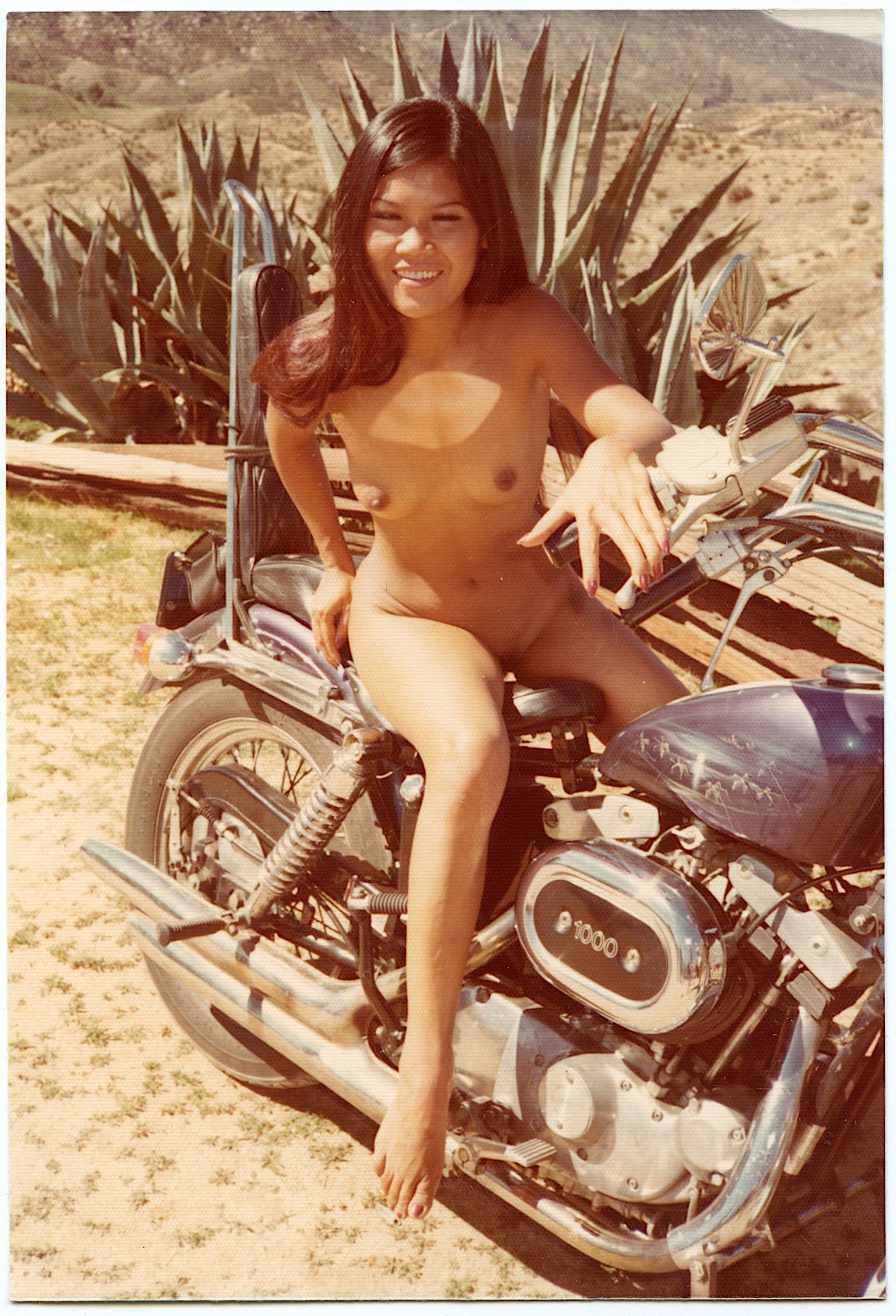 Pin Up Kodak Print Photo Naturalism Nude 3.5" x 5" Ca 1970s / 1980s: The provenance of this lot is from the a private collector in RI. We have included quality images to show it's actual condition. This lot is located in Boca Raton, Fl and its shipment will be made dir