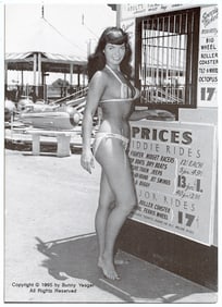 Vintage Original Postcard Pin-Up from Archives BUNNY YEAGER