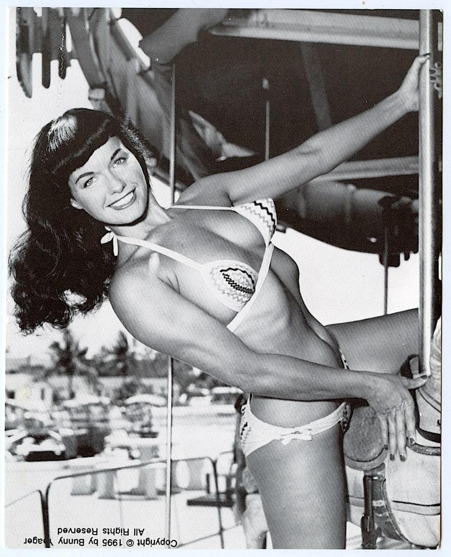 Vintage Original Postcard Pin-Up from Archives BUNNY YEAGER: This lot is coming from Bunny Yeager's estate/archives. Linnea Eleanor "Bunny" Yeager (March 13, 1929 - May 24, 2014) was an American photographer and pin-up model. She met Bettie Page in 1954, and to