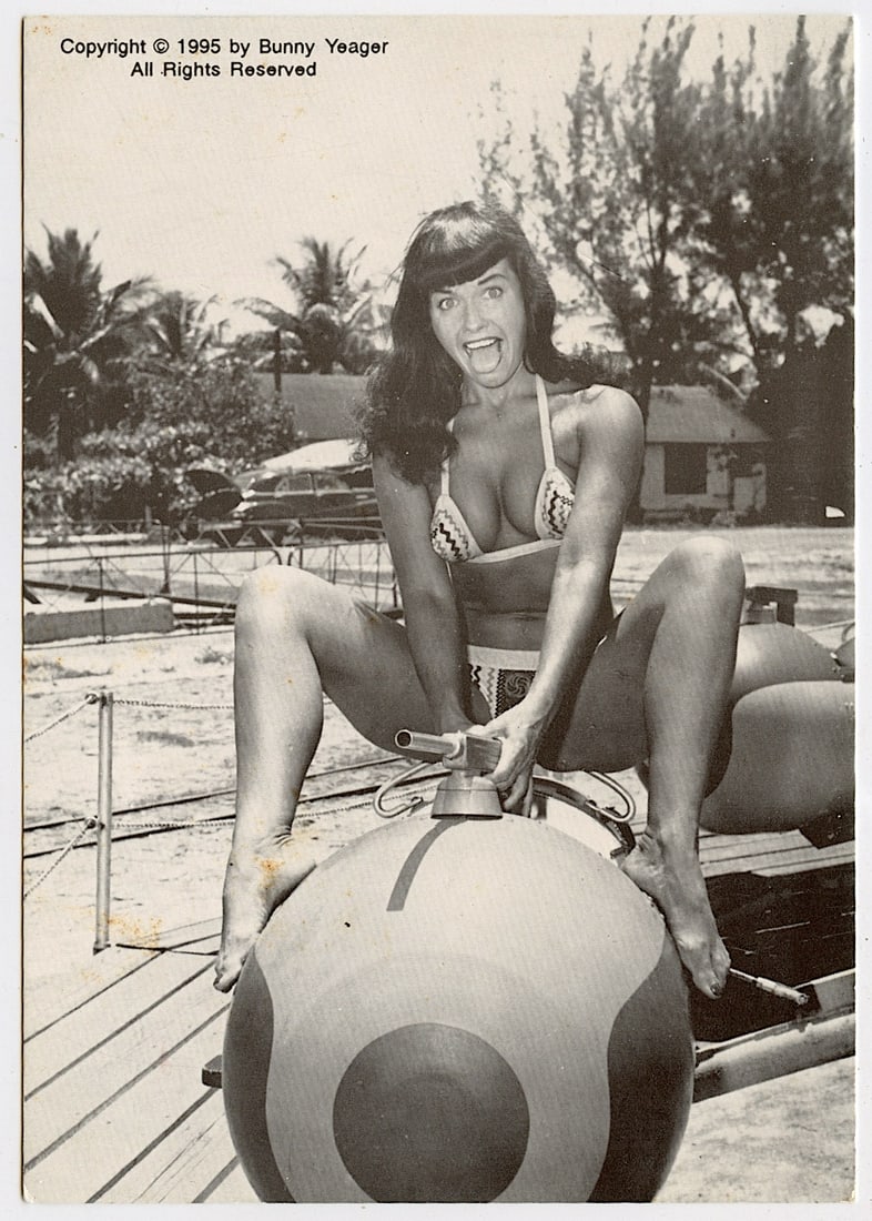 Vintage Original Postcard Pin-Up from Archives BUNNY YEAGER: This lot is coming from Bunny Yeager's estate/archives. Linnea Eleanor "Bunny" Yeager (March 13, 1929 - May 24, 2014) was an American photographer and pin-up model. She met Bettie Page in 1954, and to