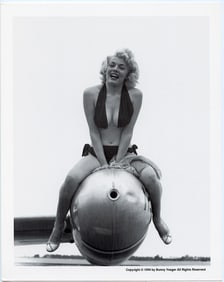 BUNNY YEAGER Vintage Pin Up Litho MARIA STINGER