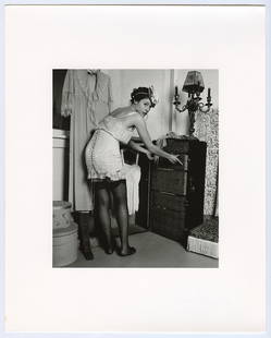 Original Signed Photo HARRIET TANNIN (1929-2009): The dimensions are Approx. 10" x 8". This item is from the estate of a collector in RI. Harriet Tannin, photographer, painter, sculptor, political activist, writer and lecturer was born April 26, 1929