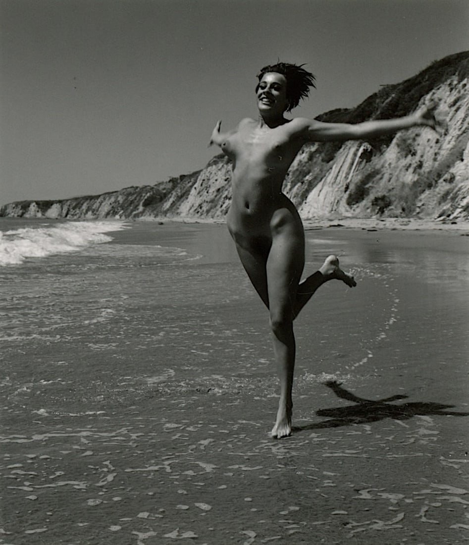 ANDRÉ DE DIENES Vintage Photo 1950s-1960s Nude Study: The provenance of this photo is from the archives of notable photographer André de Dienes.The dimensions are Approx. 2.75" x 2.75" (small variances can occur). This black and white gelatin photo was 