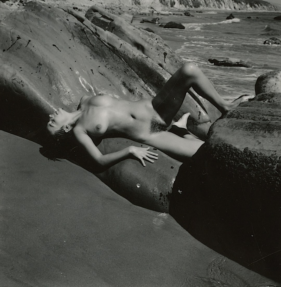 ANDRÉ DE DIENES Vintage Photo 1950s-1960s Nude Study: The provenance of this photo is from the archives of notable photographer André de Dienes.The dimensions are Approx. 2.75" x 2.75" (small variances can occur). This black and white gelatin photo was 