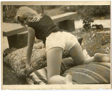 Vintage Original Photo Pin Up Model Hand Signed 8" x 10": The provenance of this lot is from the a private collector in RI. We have included quality images to show it's actual condition. This lot is located in Boca Raton, Fl and its shipment will be made dir