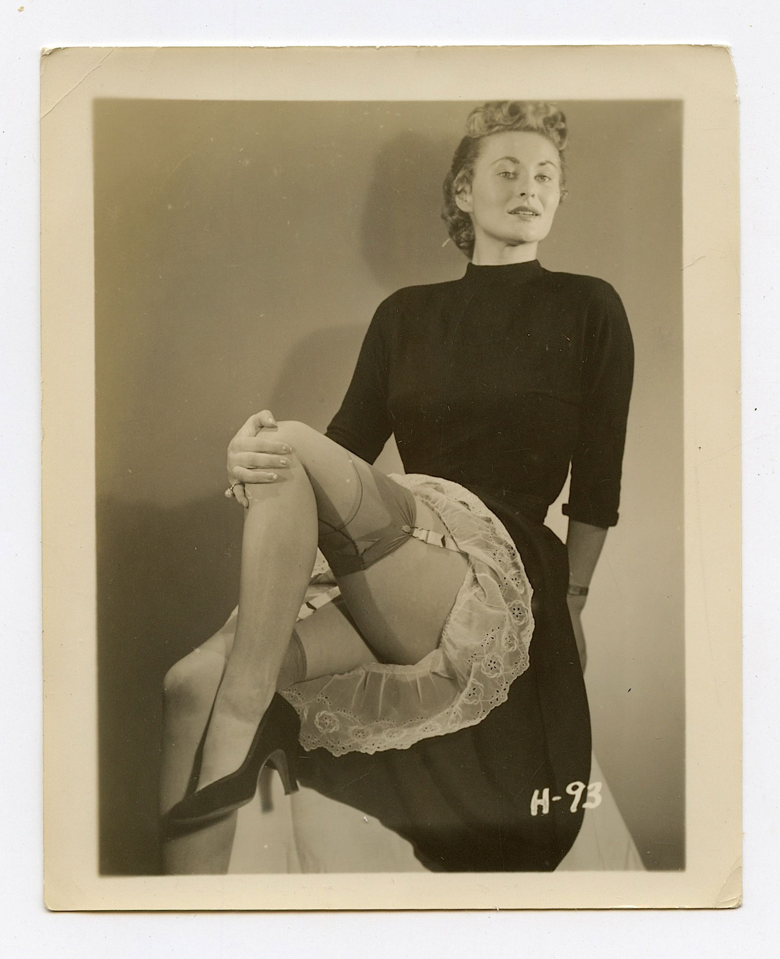 Vintage Scarce 1950s American Photo with Pin Up Model 5" x 4" (1 of 1)