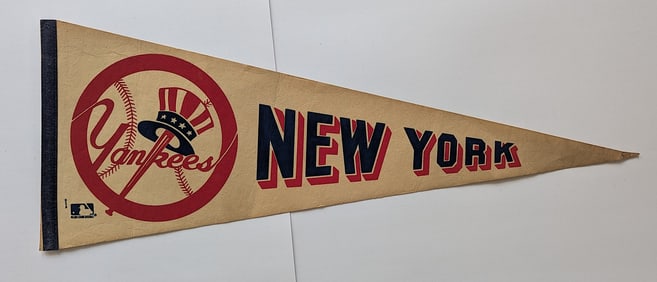 Vintage NEW YORK YANKEES Felt Pennant 29.5" Long