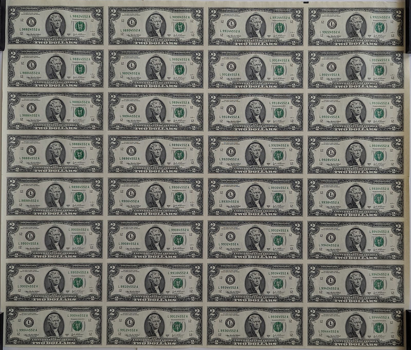 Uncut Sheet of 32 und  $2 Bills Series 2003 A (1 of 6)