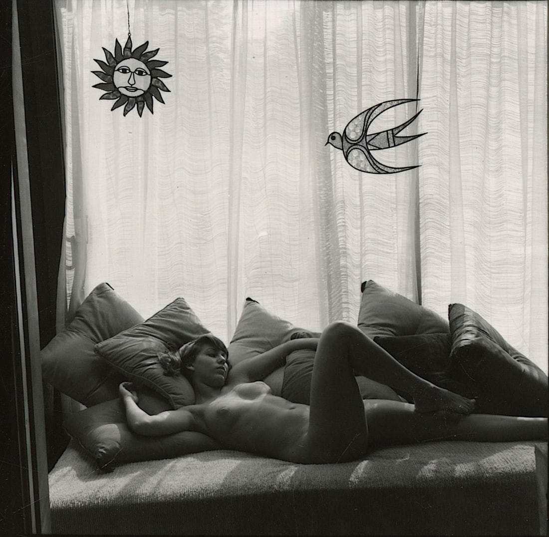 ANDRÉ DE DIENES Vintage Photo 1950s-1960s Nude Study: The provenance of this photo is from the archives of notable photographer André de Dienes.The dimensions are Approx. 2.75" x 2.75" (small variances can occur). This black and white gelatin photo was 