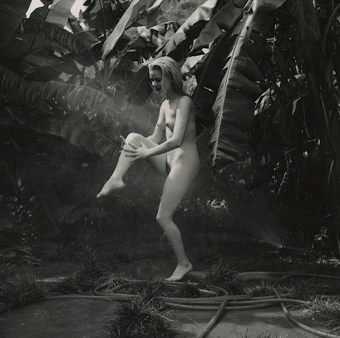 ANDRÉ DE DIENES Vintage Photo 1950s-1960s Nude Study: The provenance of this photo is from the archives of notable photographer André de Dienes.The dimensions are Approx. 2.75" x 2.75" (small variances can occur). This black and white gelatin photo was 