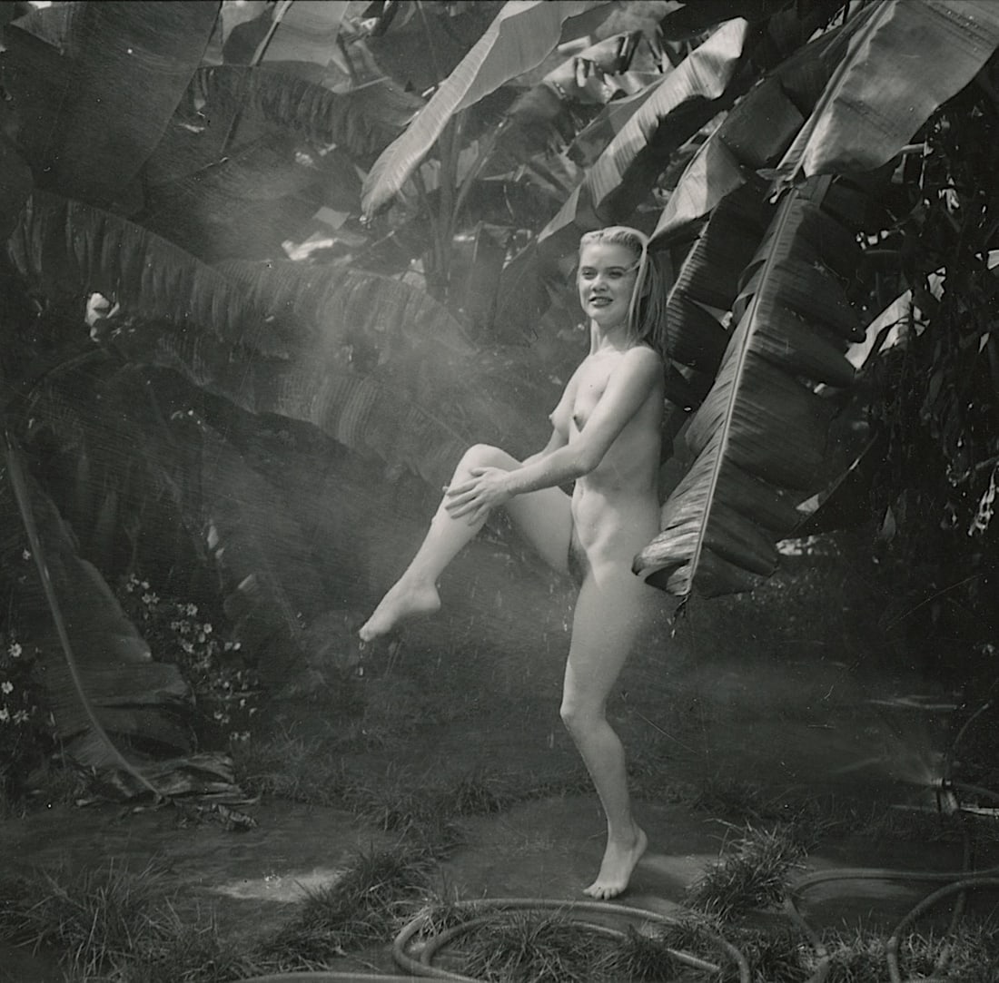ANDRÉ DE DIENES Vintage Photo 1950s-1960s Nude Study: The provenance of this photo is from the archives of notable photographer André de Dienes.The dimensions are Approx. 2.75" x 2.75" (small variances can occur). This black and white gelatin photo was 