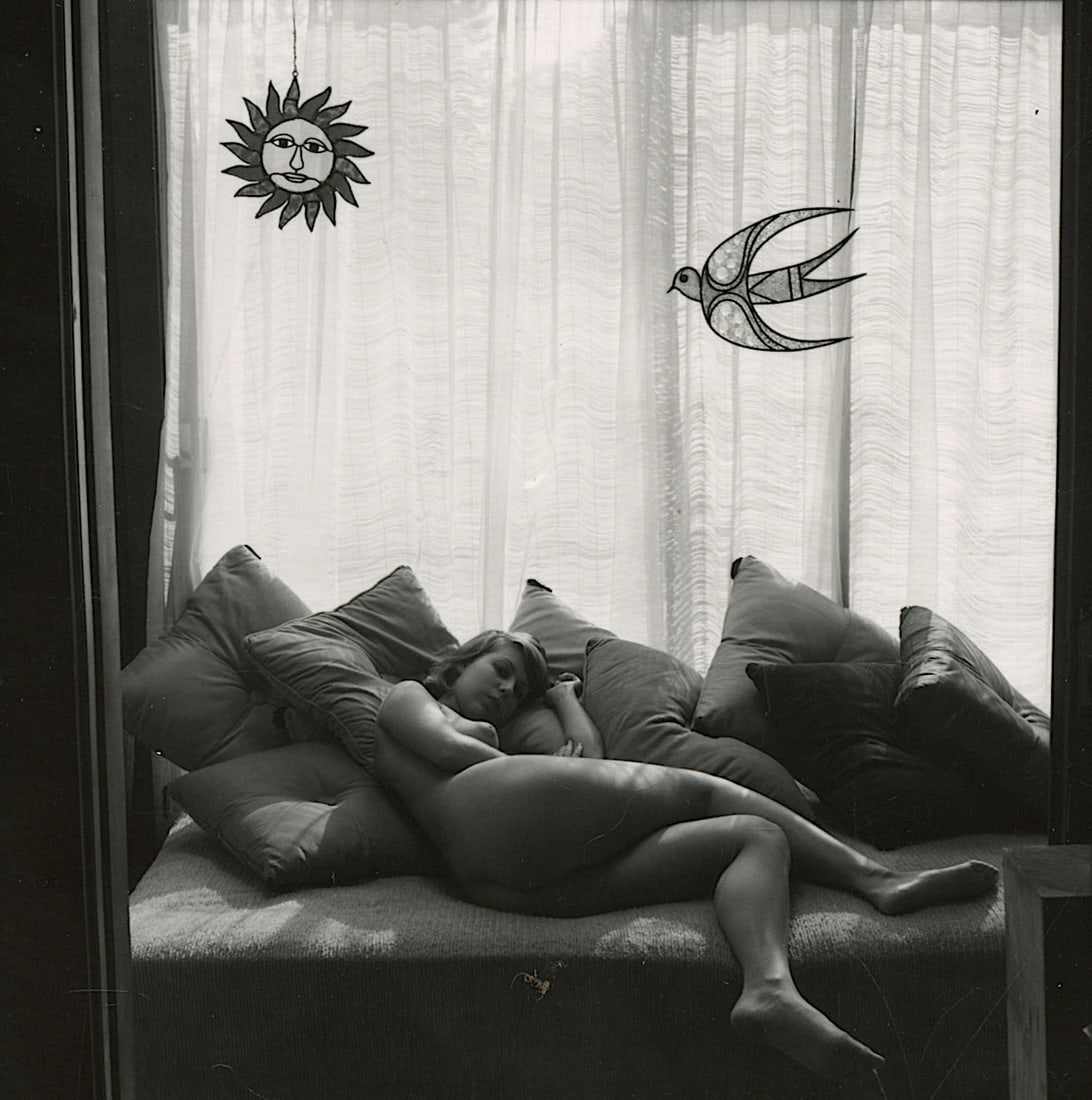 ANDRÉ DE DIENES Vintage Photo 1950s-1960s Nude Study: The provenance of this photo is from the archives of notable photographer André de Dienes.The dimensions are Approx. 2.75" x 2.75" (small variances can occur). This black and white gelatin photo was 