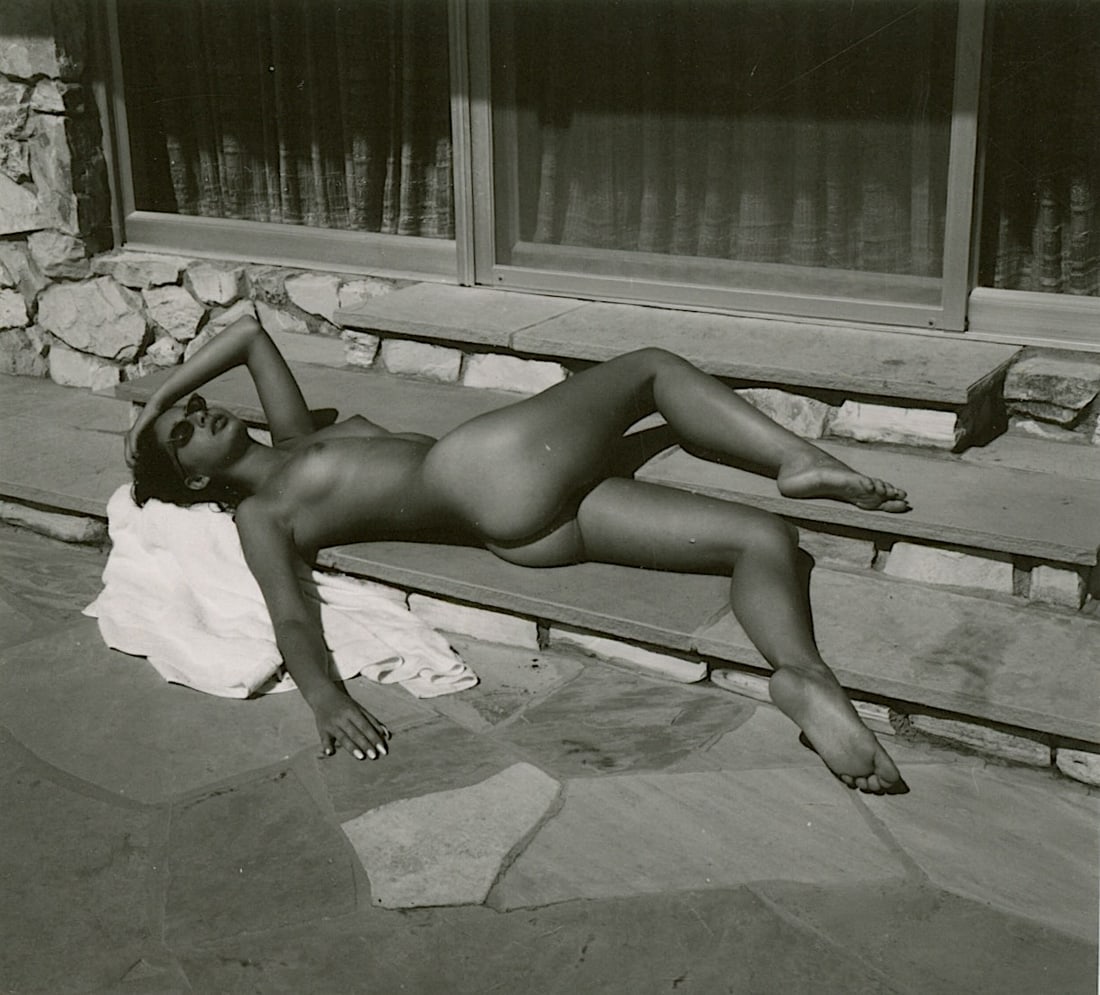 ANDRÉ DE DIENES Vintage Photo 1950s-1960s Nude Study: The provenance of this photo is from the archives of notable photographer André de Dienes.The dimensions are Approx. 2.75" x 2.75" (small variances can occur). This black and white gelatin photo was 
