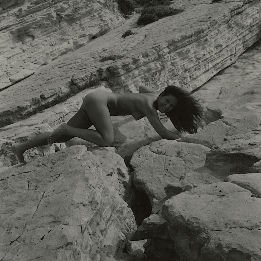 ANDRÉ DE DIENES Vintage Photo 1950s-1960s Nude Study: The provenance of this photo is from the archives of notable photographer André de Dienes.The dimensions are Approx. 2.75" x 2.75" (small variances can occur). This black and white gelatin photo was 