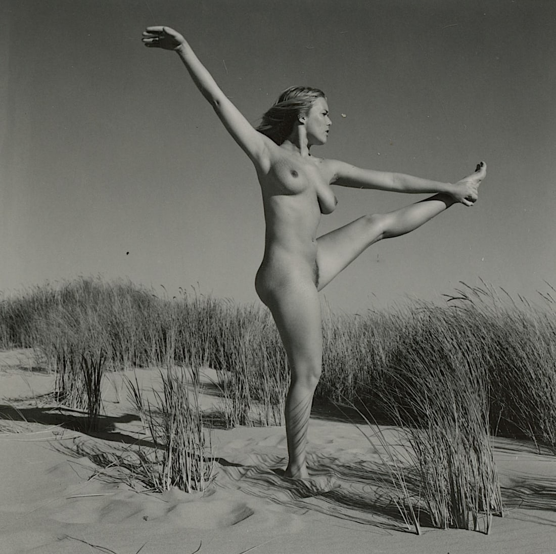 ANDRÉ DE DIENES Vintage Photo 1950s-1960s Nude Study: The provenance of this photo is from the archives of notable photographer André de Dienes.The dimensions are Approx. 2.75" x 2.75" (small variances can occur). This black and white gelatin photo was 