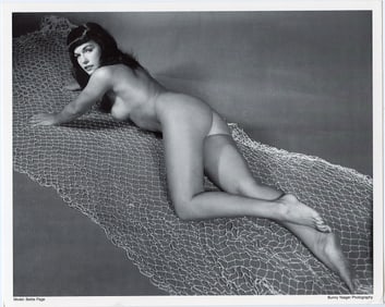 BUNNY YEAGER Vintage Pin Up Litho BETTIE PAGE