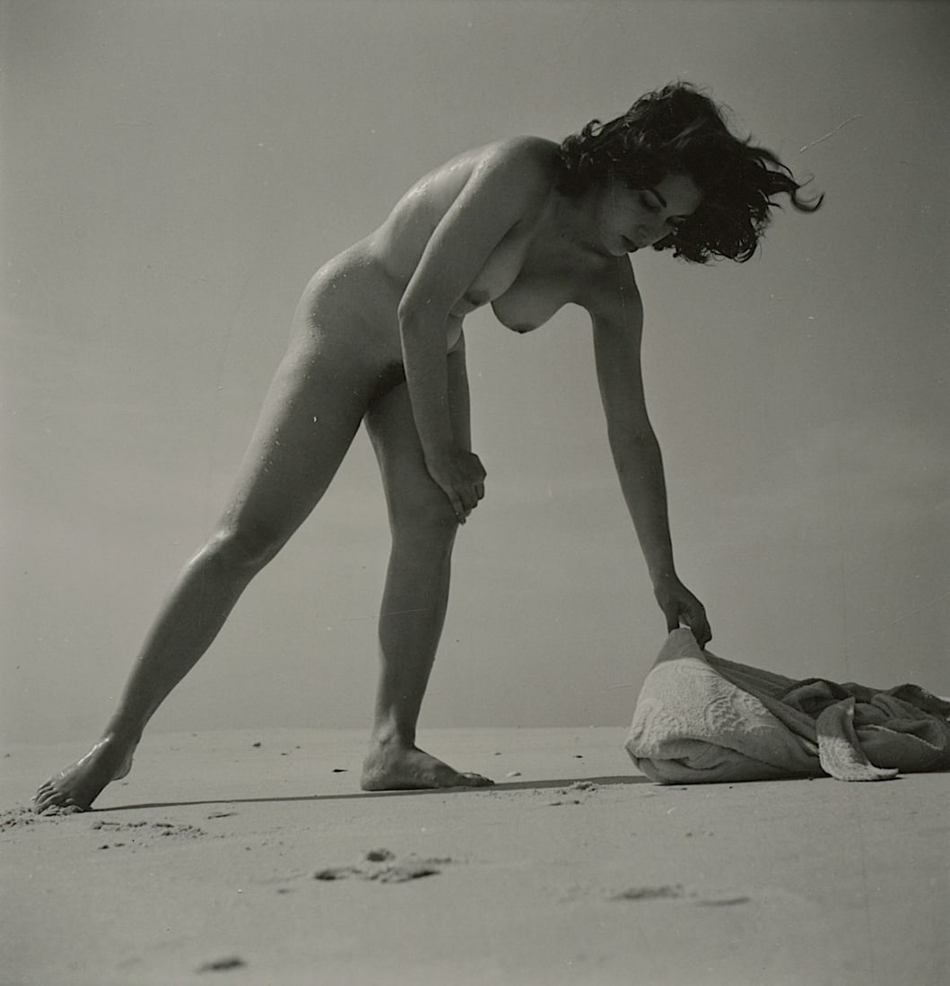 ANDRÉ DE DIENES Vintage Photo 1950s-1960s Nude Study: The provenance of this photo is from the archives of notable photographer André de Dienes.The dimensions are Approx. 2.75" x 2.75" (small variances can occur). This black and white gelatin photo was 