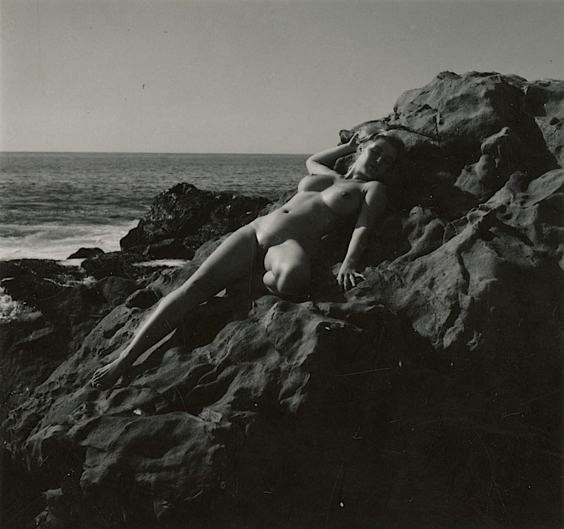 ANDRÉ DE DIENES Vintage Photo 1950s-1960s Nude Study: The provenance of this photo is from the archives of notable photographer André de Dienes.The dimensions are Approx. 2.75" x 2.75" (small variances can occur). This black and white gelatin photo was 