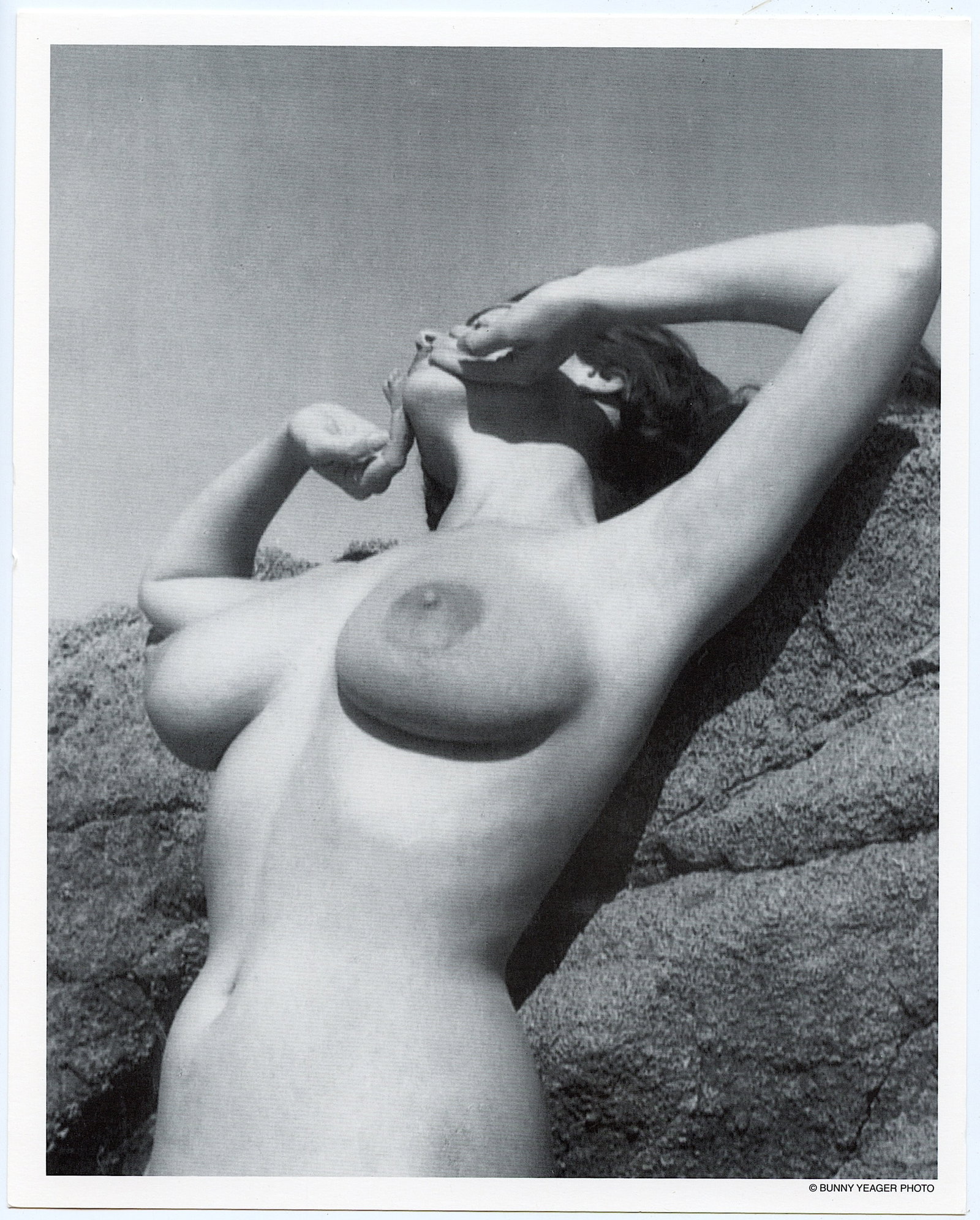BUNNY YEAGER Vintage Pin Up Litho DIANE WEBBER: This lot is coming from Bunny Yeager's estate/archives. Linnea Eleanor "Bunny" Yeager (March 13, 1929 - May 24, 2014) was an American photographer and pin-up model. She met Bettie Page in 1954, and to