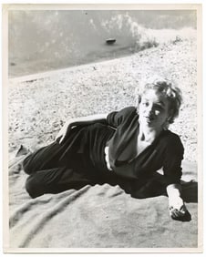 BUNNY YEAGER Vintage Pin Up Photo Model A. HUNTER