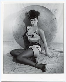 BUNNY YEAGER Vintage Pin Up Litho Model BETTIE PAGE