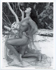 BUNNY YEAGER Vintage Pin Up Litho Model BETTIE PAGE