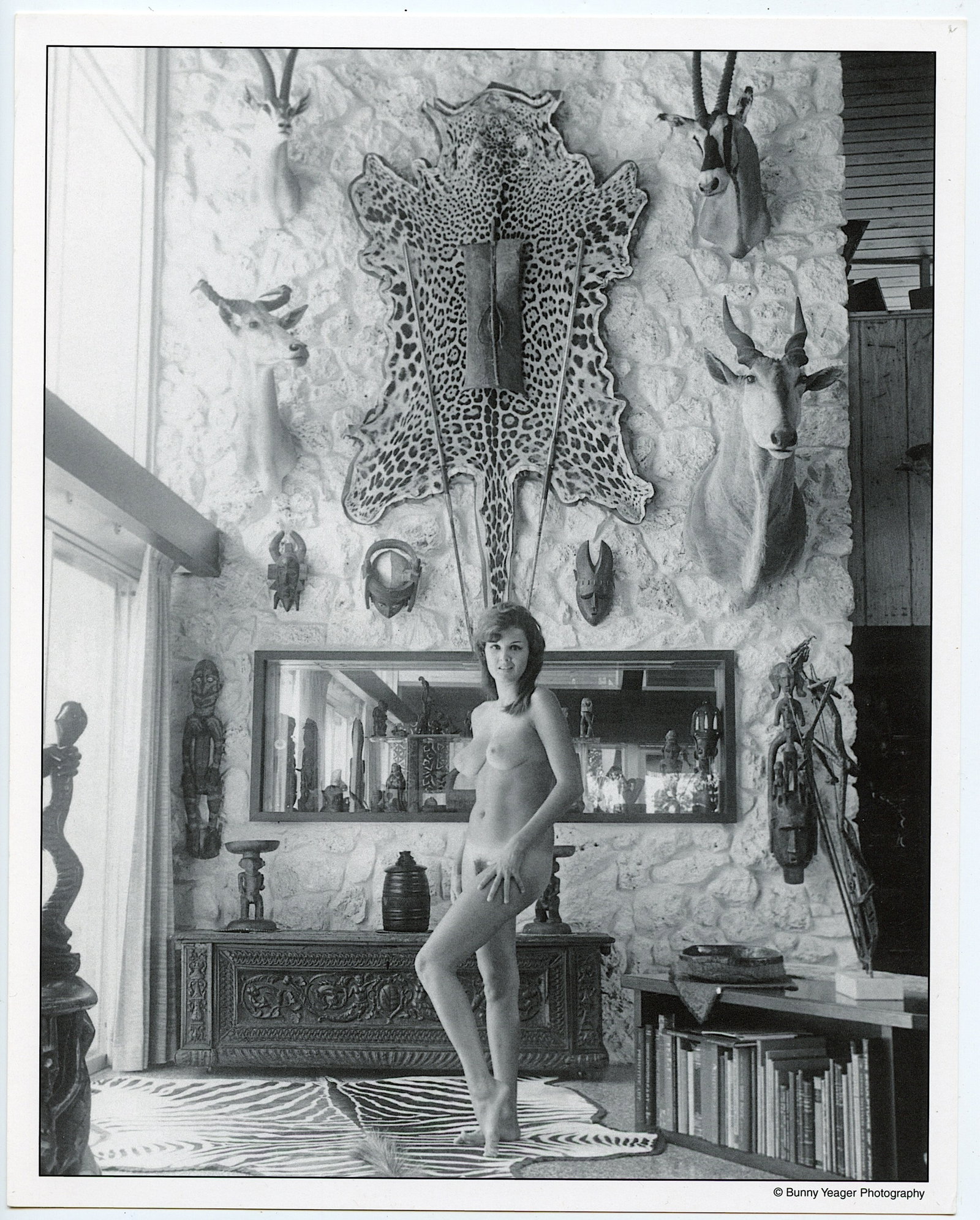 BUNNY YEAGER Vintage Pin Up Litho Model INTERIOR (1 of 1)