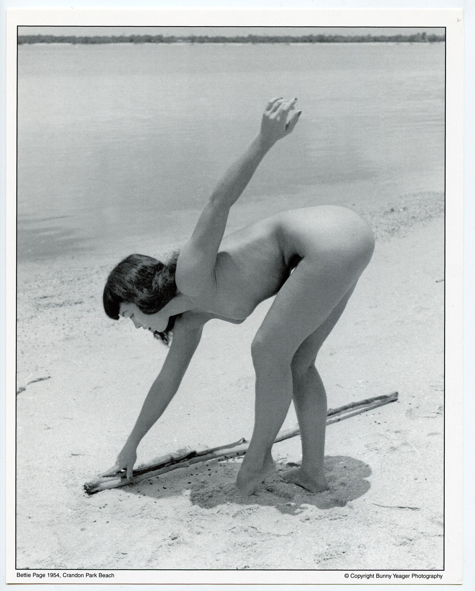 BUNNY YEAGER Vintage Pin Up Litho Model BETTIE PAGE: This lot is coming from Bunny Yeager's estate/archives. Linnea Eleanor "Bunny" Yeager (March 13, 1929 - May 24, 2014) was an American photographer and pin-up model. She met Bettie Page in 1954, and to