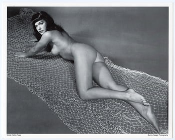 BUNNY YEAGER Vintage Pin Up Litho Model BETTIE PAGE