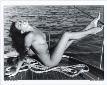 BUNNY YEAGER Vintage Pin Up Litho Model BETTIE PAGE