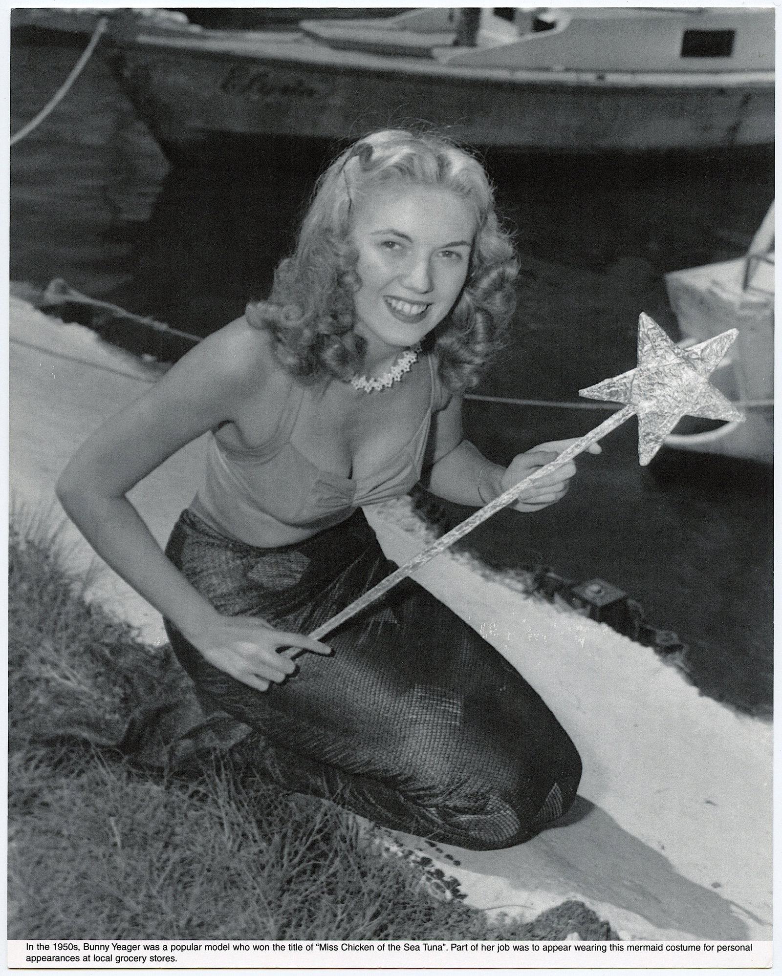 BUNNY YEAGER Vintage Pin Up Litho Model SELF PHOTO: This lot is coming from Bunny Yeager's estate/archives. Linnea Eleanor "Bunny" Yeager (March 13, 1929 - May 24, 2014) was an American photographer and pin-up model. She met Bettie Page in 1954, and to