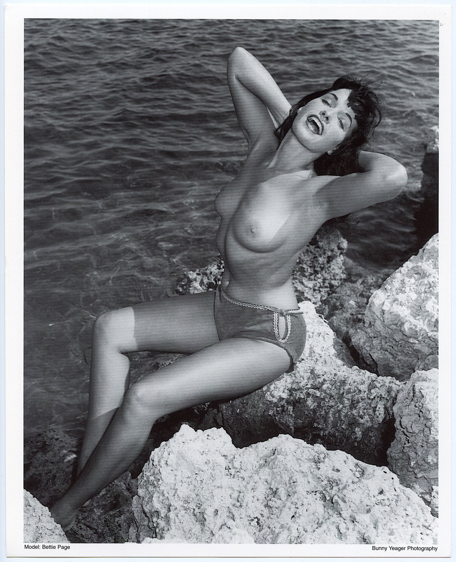 BUNNY YEAGER Vintage Pin Up Litho Model BETTIE PAGE: This lot is coming from Bunny Yeager's estate/archives. Linnea Eleanor "Bunny" Yeager (March 13, 1929 - May 24, 2014) was an American photographer and pin-up model. She met Bettie Page in 1954, and to