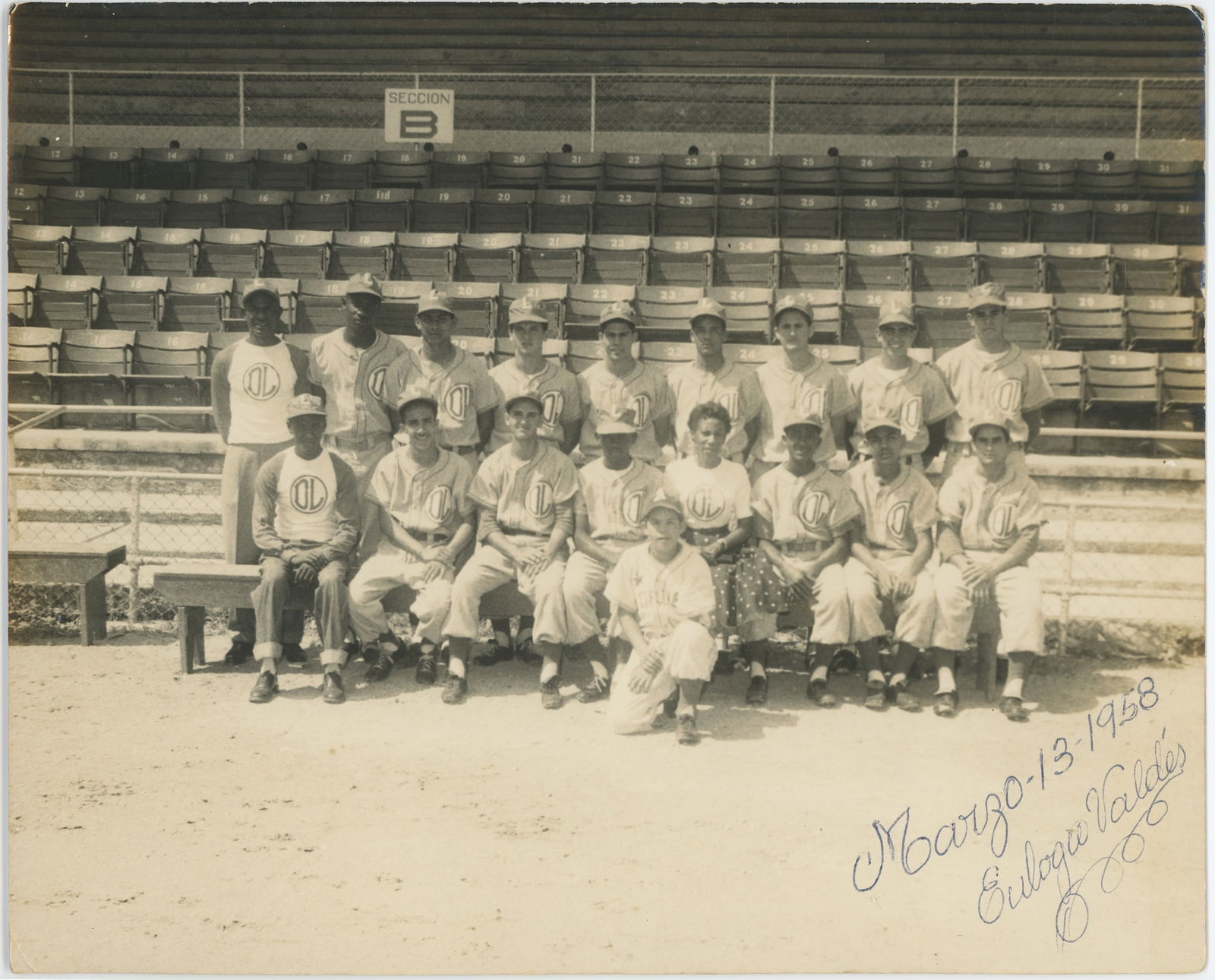 Vintage Scarce Original Photo 20th C. Baseball Team (1 of 2)