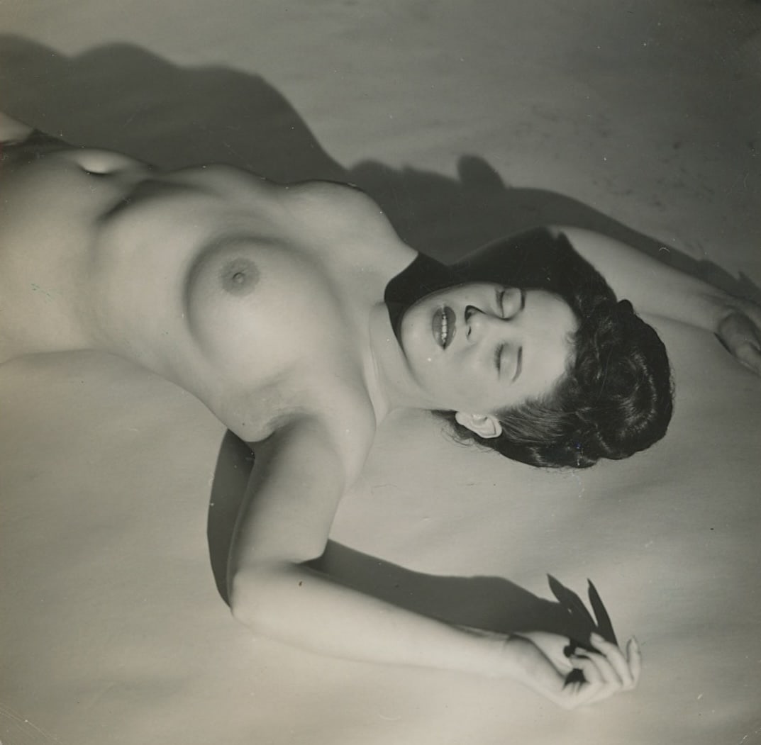 ANDRÉ DE DIENES Vintage Photo 1950s-1960s Nude Study 2.75" x 2.75": The provenance of this photo is from the estate/archives of notable photographer André de Dienes (Hungarian 1913 - 1986) in CA. André de Dienes is a well-known photographer, especially recognized fo