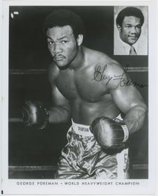 Vintage Sports Still Photo Autographed GEORGE FOREMAN Boxing