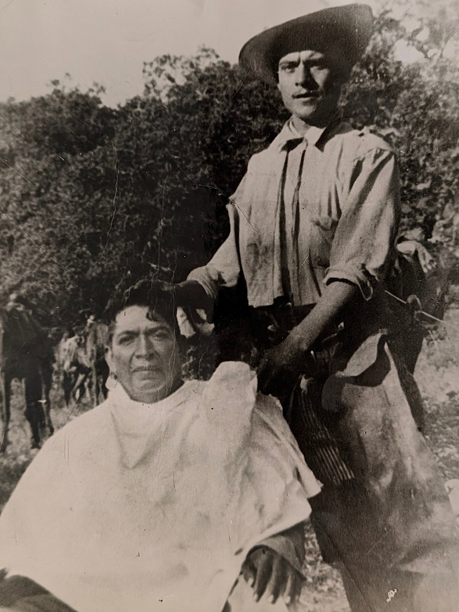 Vintage Mexican Photography Barber - Mexican Revolution: ABOUT PROVENANCE AND ATTRIBUTION: This item originates from the estate of a prominent Miami-based dealer and collector active throughout the 20th century. It comprises a wide variety of artworks and e