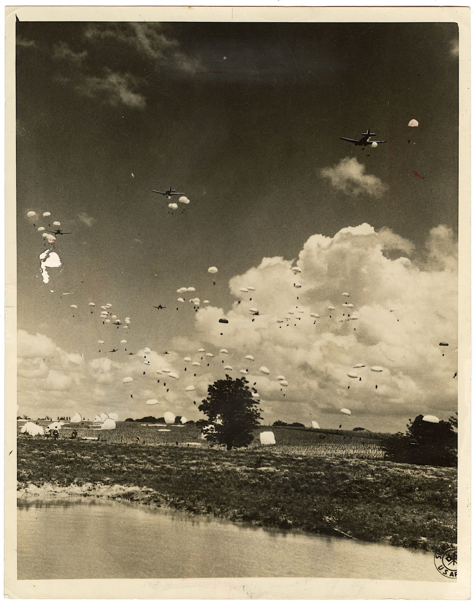 Vintage Original U.S. Military Photo Iconic 1940s WW2 Era: The provenance is from a deceased collector in Palm Beach. The dimensions are Approx. 10" x 8". We have included quality images to show it's actual condition. This lot is located in Boca Raton, Fl and
