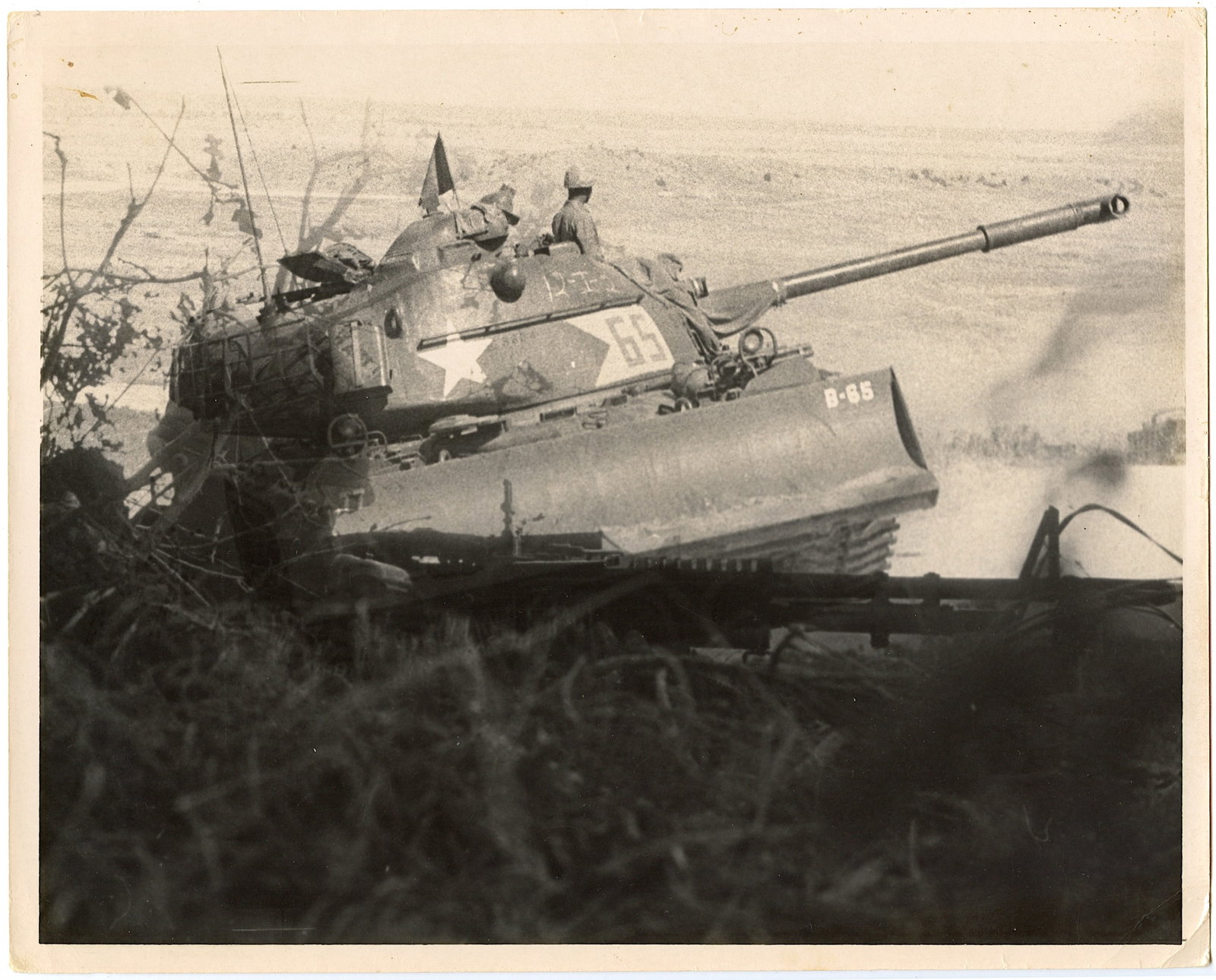 Vintage Original U.S. Military Photo Iconic 1940s WW2 Era: The provenance is from a deceased collector in Palm Beach. The dimensions are Approx. 10" x 8". We have included quality images to show it's actual condition. This lot is located in Boca Raton, Fl and