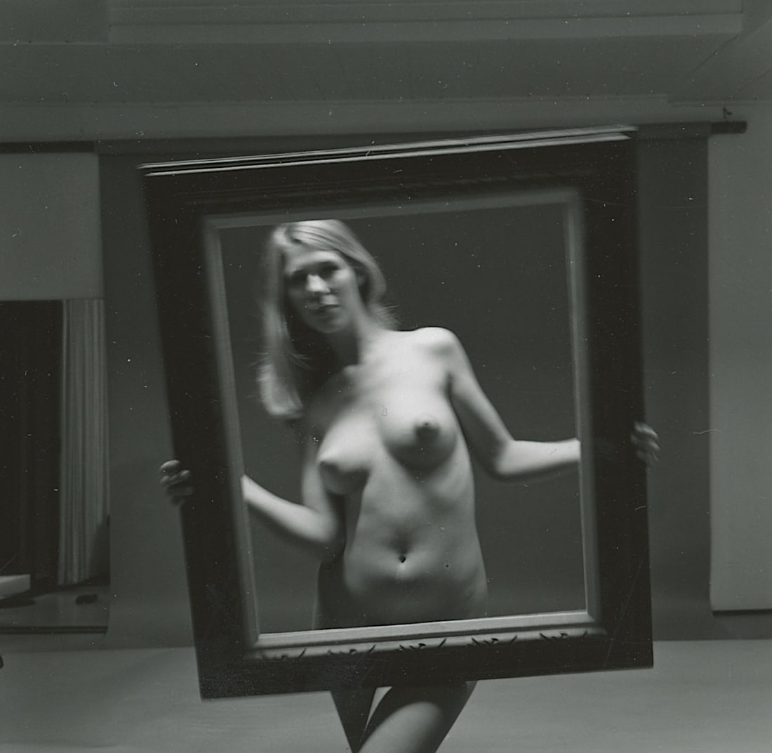 ANDRÉ DE DIENES Vintage Photo 1950s-1960s Nude Study: The provenance of this photo is from the estate/archives of notable photographer André de Dienes (Hungarian 1913 - 1986) in CA. André de Dienes is a well-known photographer, especially recognized fo