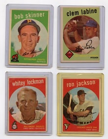 Vintage 1959 Set with 4  Topps Baseball Cards