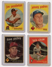 Vintage 1959 Set with 4  Topps Baseball Cards