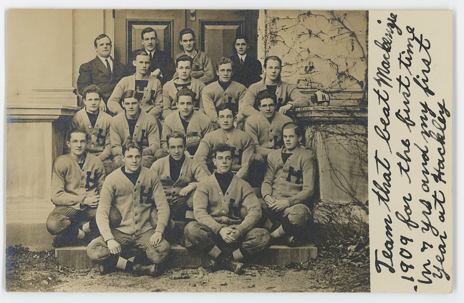 Antique / Vintage Photo Postcard Football Team, Hackley 1909: Antique / Vintage postcard from the epoch. The regular size of a postcard is approximately 3 1/2 inch x 5 1/2 inch or 9 cm x 14 cm (small variance can occur). This lot is coming from the estate of a c