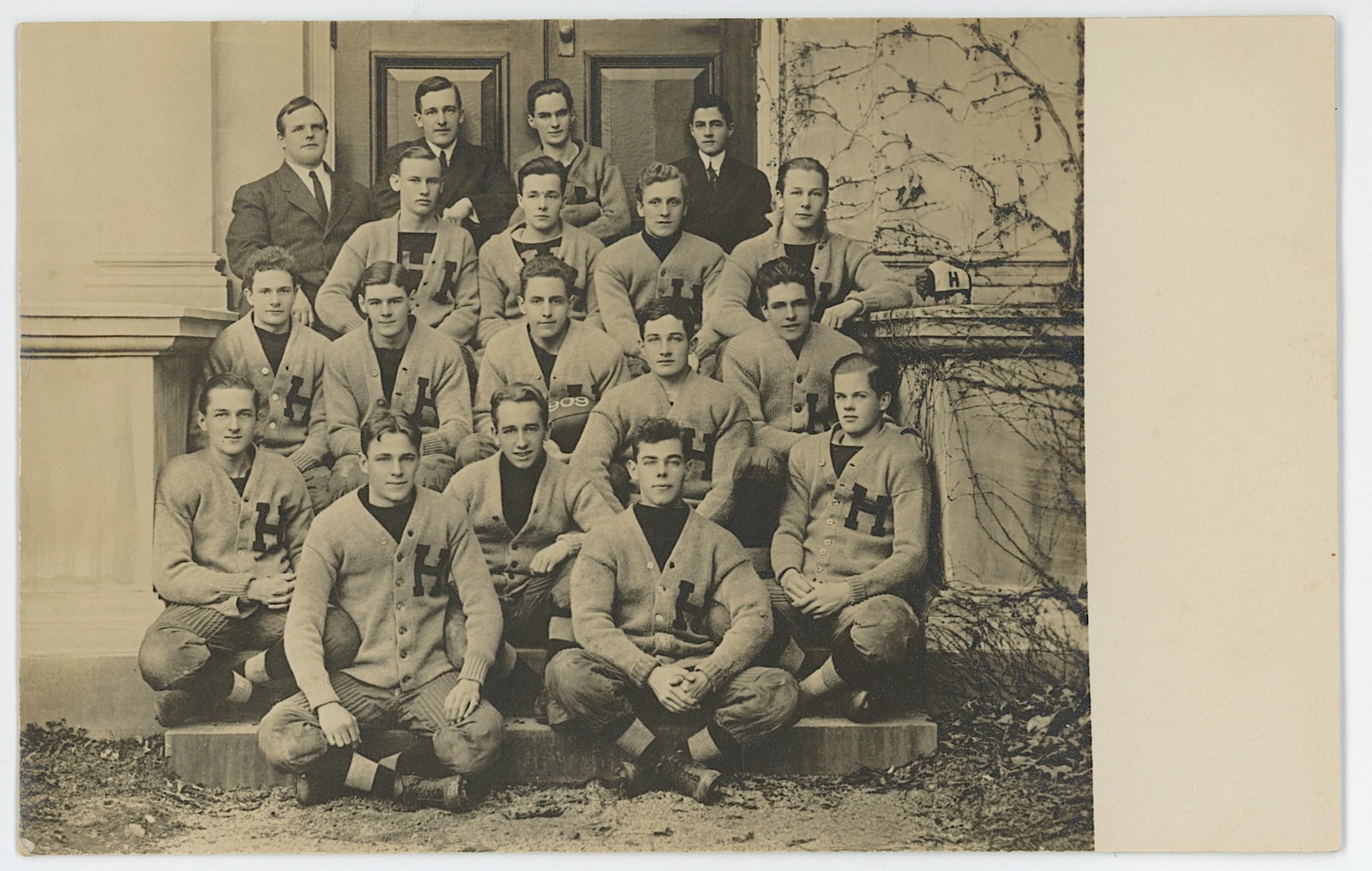 Antique / Vintage Photo Postcard Football Team, Hackley 1909: Antique / Vintage postcard from the epoch. The regular size of a postcard is approximately 3 1/2 inch x 5 1/2 inch or 9 cm x 14 cm (small variance can occur). This lot is coming from the estate of a c