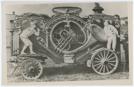 Vintage Photo Circus Parade Wagon Robert Brothers Circus