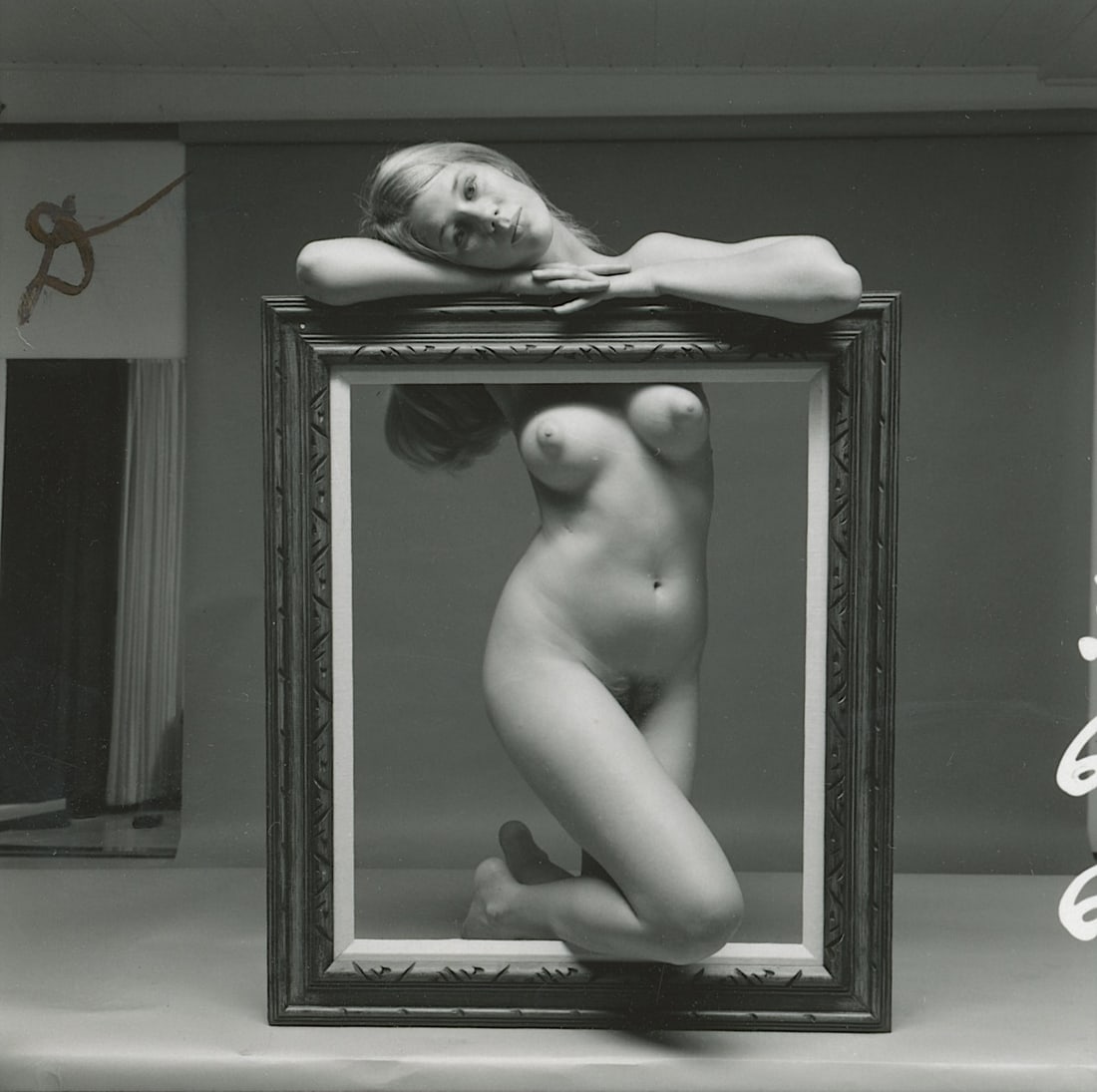 ANDRÉ DE DIENES Vintage Photo 1950s-1960s Nude Study: The provenance of this photo is from the estate/archives of notable photographer André de Dienes (Hungarian 1913 - 1986) in CA. André de Dienes is a well-known photographer, especially recognized fo