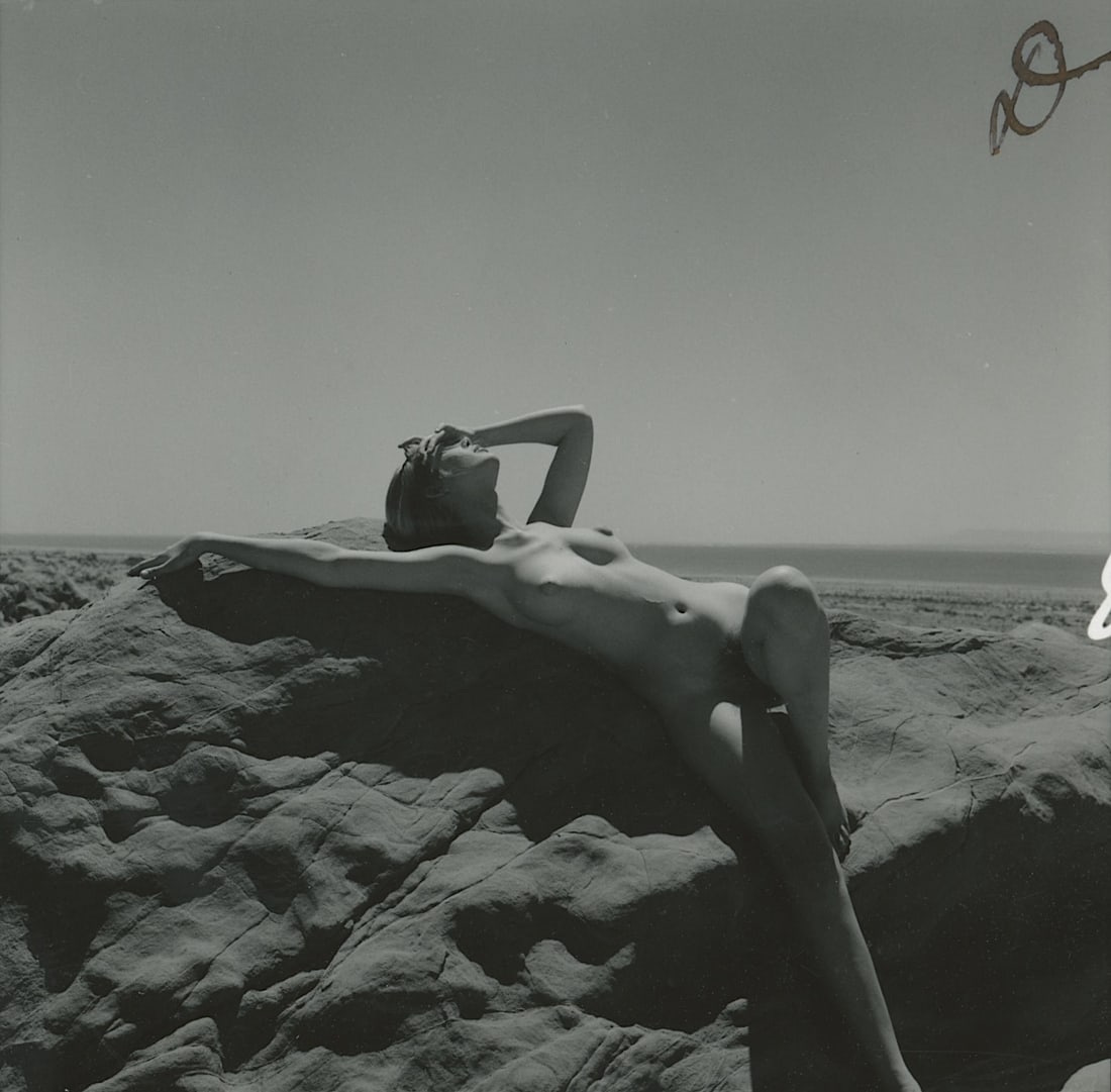 ANDRÉ DE DIENES Vintage Photo 1950s-1960s Nude Study: The provenance of this photo is from the estate/archives of notable photographer André de Dienes (Hungarian 1913 - 1986) in CA. André de Dienes is a well-known photographer, especially recognized fo